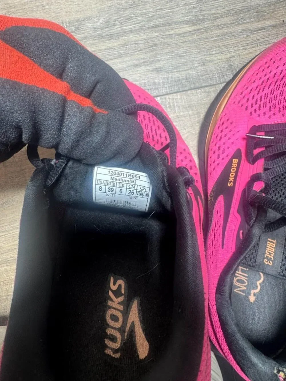 Brooks Trace 3 Pink Glo/Black Athletic Shoes Women's Size 8